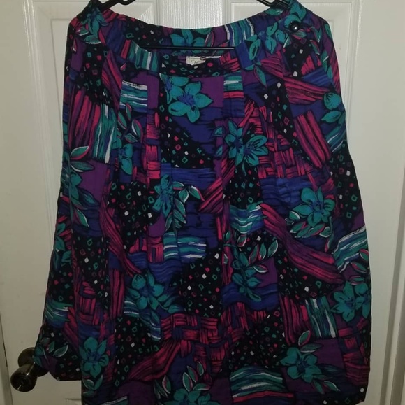 Floral Pocketed Skirt - Picture 1 of 2